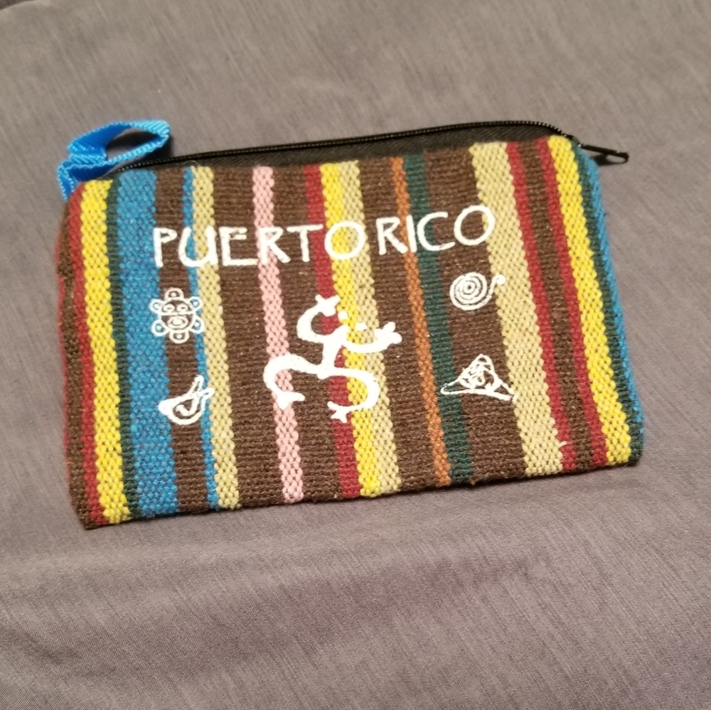 NEW! Change purse from Puerto Rico